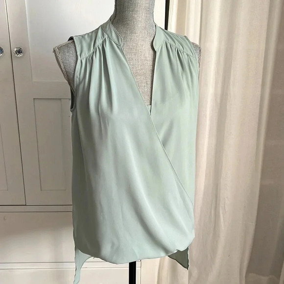 I.N.C. NWOT Pistachio Green Sleeveless Blouse Cami, Size S - Picture 1 of 10